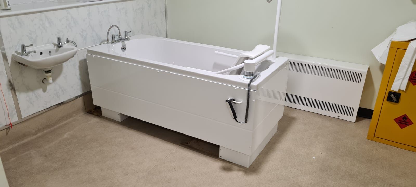 Another Duporth HiLo Assisted Bath supplied and installed for a nationwide care group in Leeds!